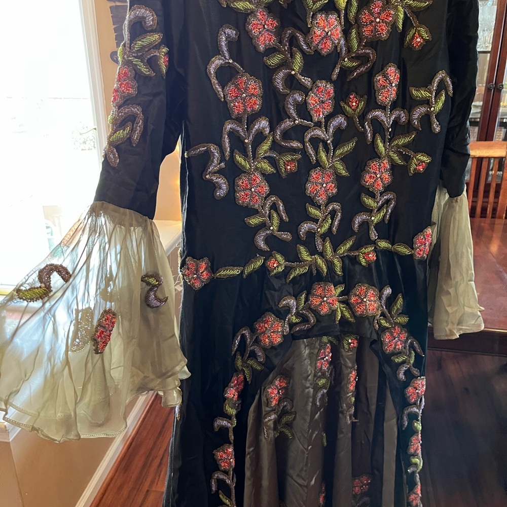 Hand beaded henna dress/thob